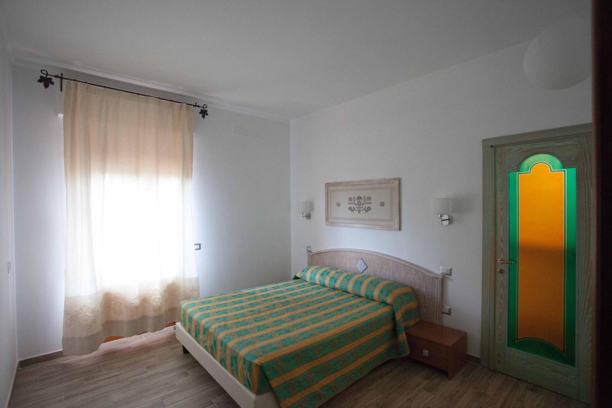 Locanda Degli Artisti Tortolì Kültér fotó