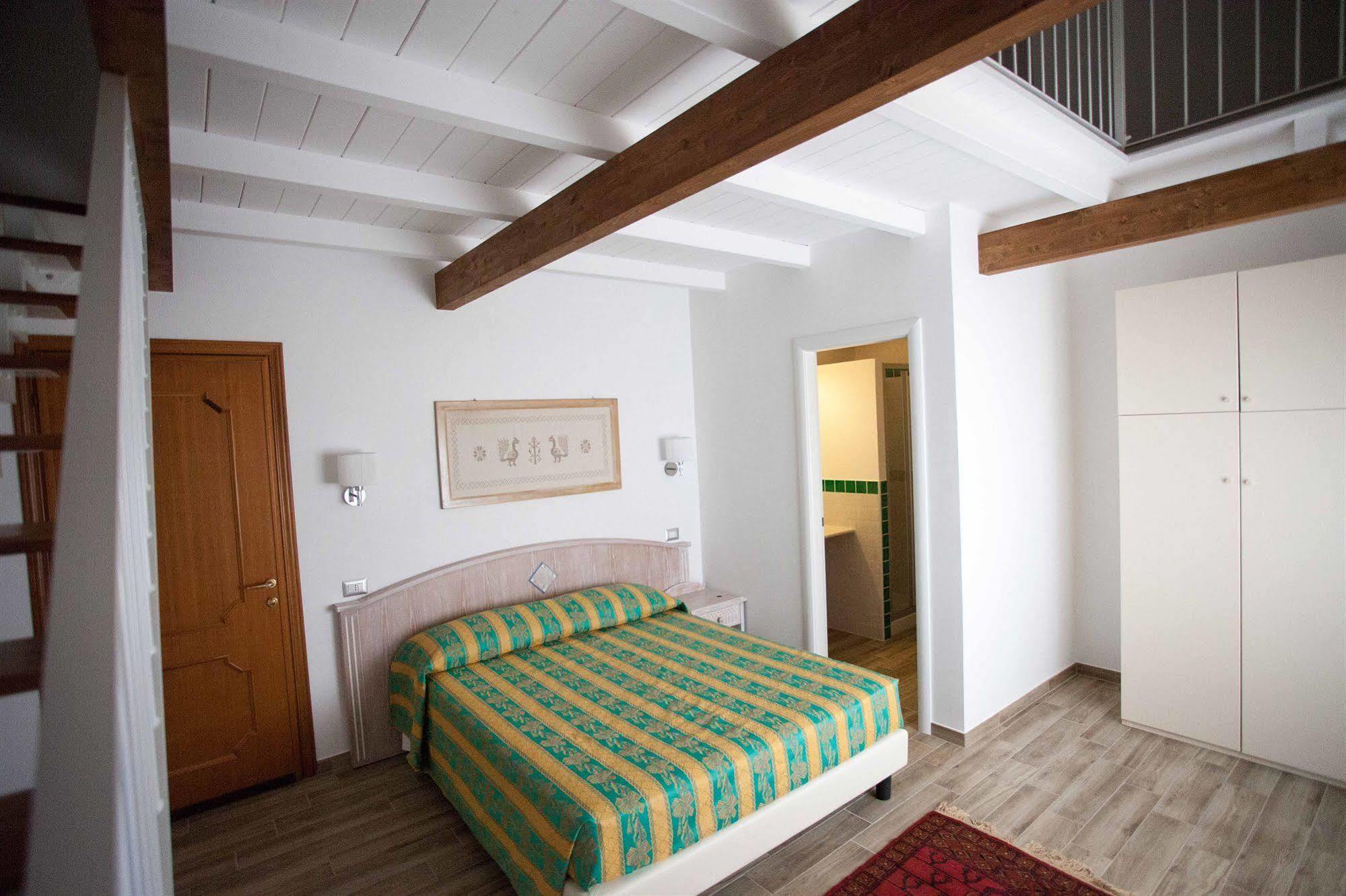 Locanda Degli Artisti Tortolì Kültér fotó